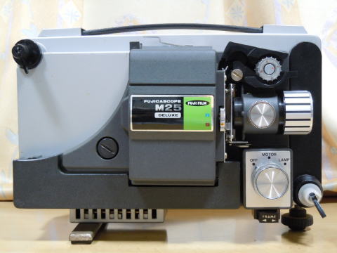 映写機　Ｍ２５ＤＥＬＵＸＥ　フジ　ＦＵＪＩ